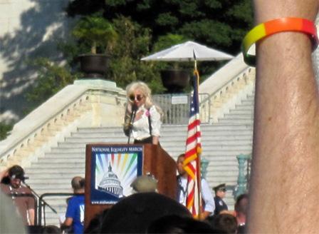 Lady Gaga contre l'homophobie dans l'armée US, Henry à la ramasse et la pilule du surlendemain remboursable... le morning refresher
