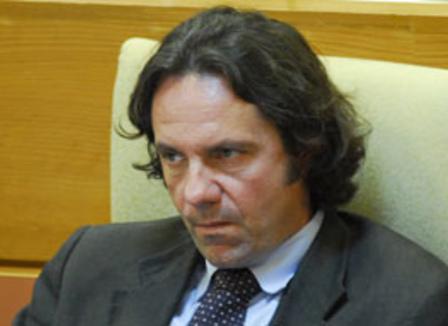 "Si tu es contre la taxe carbone, tu es contre l'environnement"