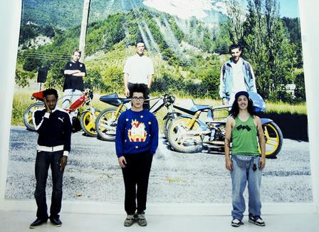 Pourquoi les Twin Twin font-ils le buzz buzz?