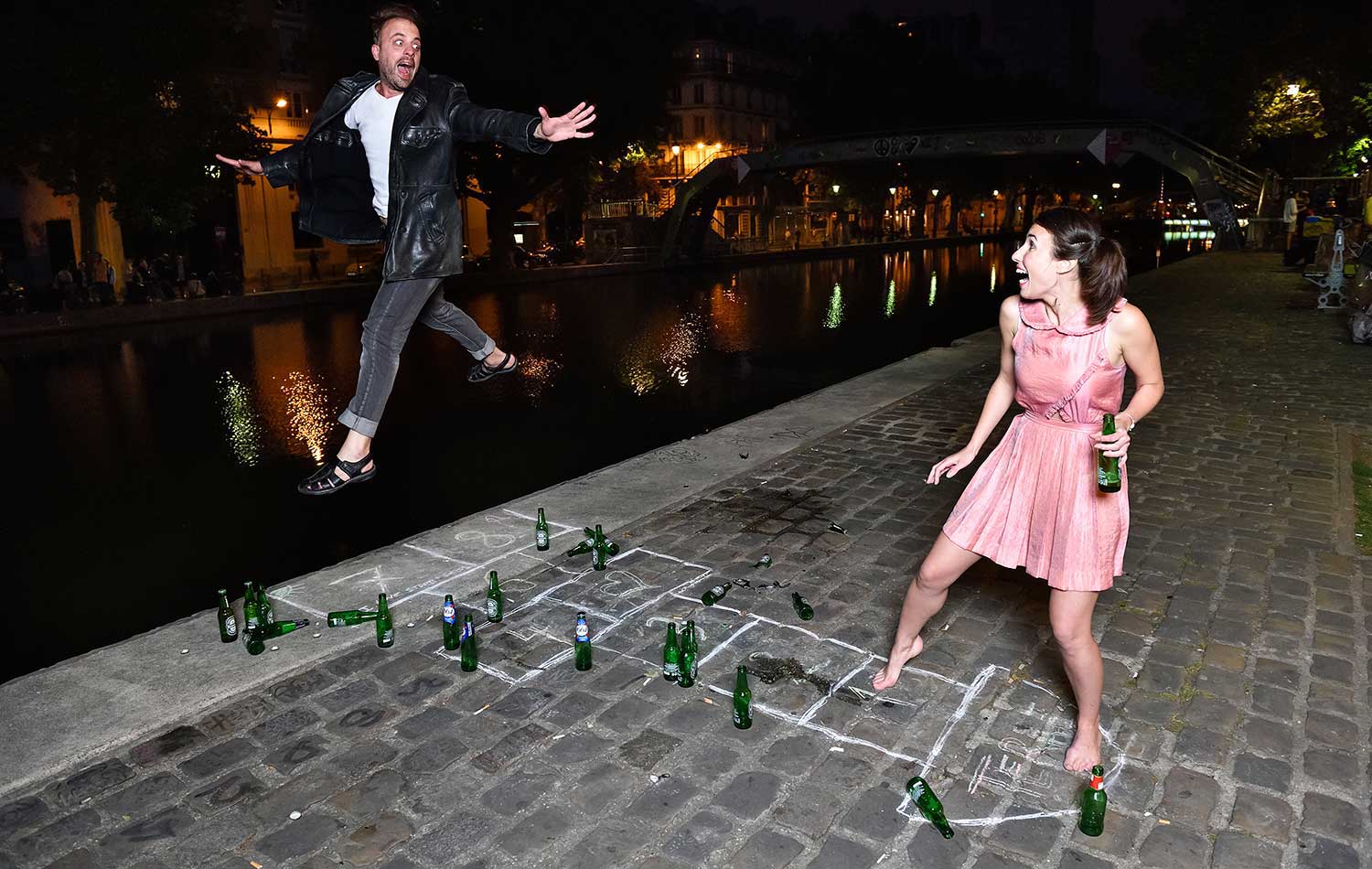 A la pêche aux morts dans les canaux parisiens