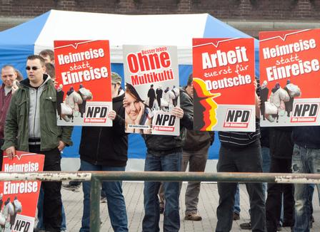 «Oui à Maria, non à la Charia!» : l'extrême-droite allemande joue la provoc'