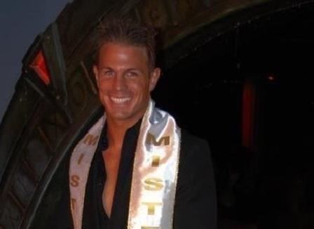 Mister France 2011: « Ne surtout pas verrouiller sa page Facebook sinon tu te déconnectes »