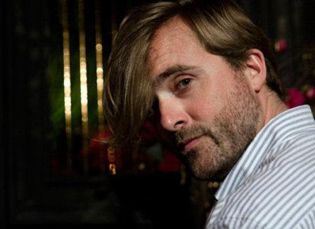 Rasmus Michau : « J'ai des amis qui n'ont pas forcément de moyens mais qui m'amusent, et je suis ravi de les inviter!»