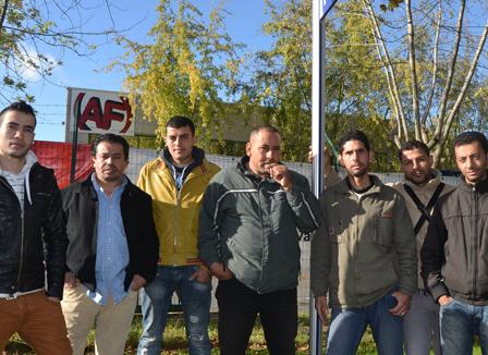 AT importe des sans-papiers puis les vire parce qu'ils n'ont pas de permis de séjour