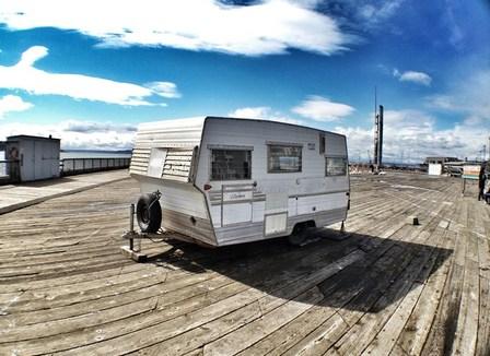 Un smartphone dans la caravane