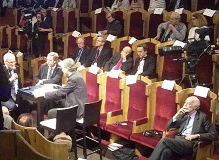 A Avignon, le gotha des médias et de l'entertainment veut passer « du gratuit au payant », quitte à vendre « Kant comme du yaourt »