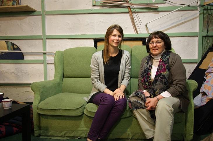 Lidia Monakova, ponte du théatre biélorusse et sa traductrice Youli