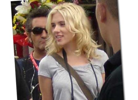 Scarlett Johansson, le Sida au Chili et Internet... le morning refresher