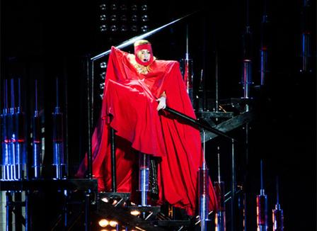 Photos : Lady Gaga en concert à Bercy