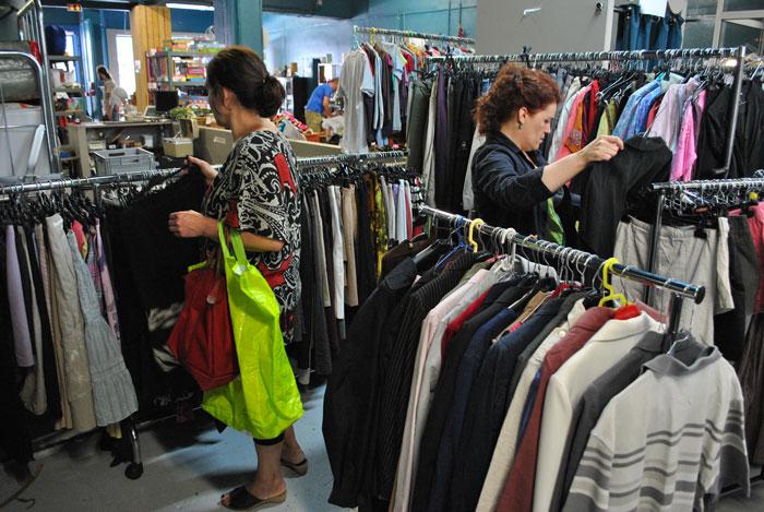 "Ici les prix sont imbattables. Imaginez que tous ces objets soient dans la rue !