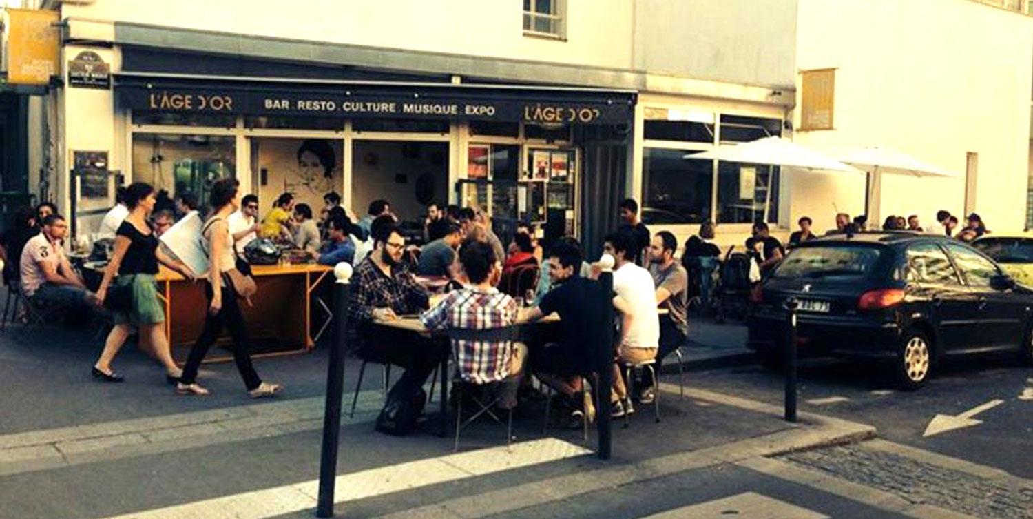 L’Age d’Or, le bar qui propose aux artistes amateurs des modèles nus