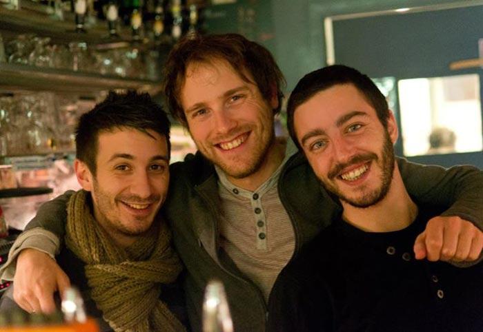 Goran, le barman, Tristan, le directeur, et un ancien de l'Age d'O