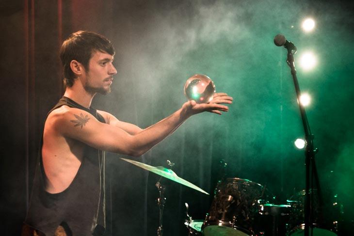 Un tatouage pas très corporate ..