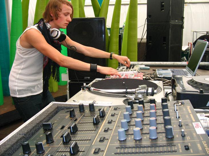 Le fils de Sarko se cache sur cette photo : saurez-vous le retrouver 