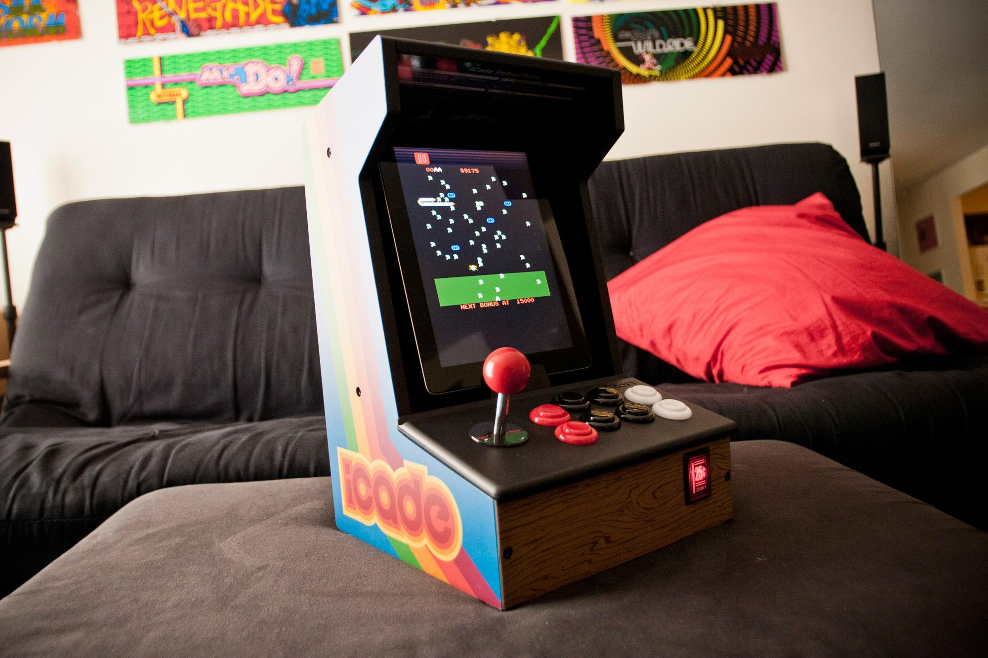 Mélenchon veut se mettre aux jeux vidéo : on l'aide à choisir