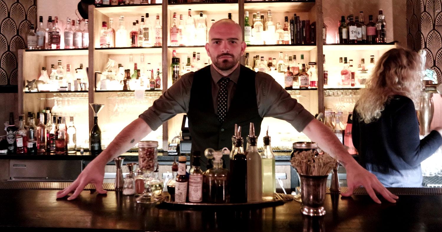 Au Moonshiner, faux-bar clandestin caché dans l’arrière salle d’une pizzeria