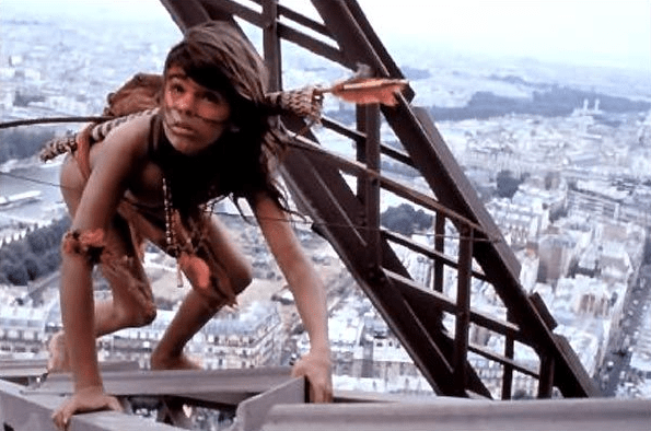 Ludwig Briand joue Mimi Siku dans Un Indien dans la vill