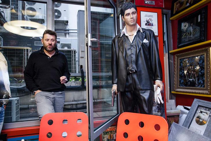 Laurent n'a, comme Tony, pas que des pote