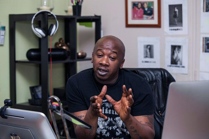 Le succès de la marque est viral : le premier T-shirt se vend à 180.000 exemplaires