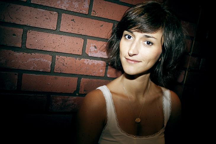 Alice, la co-directrice du théâtre