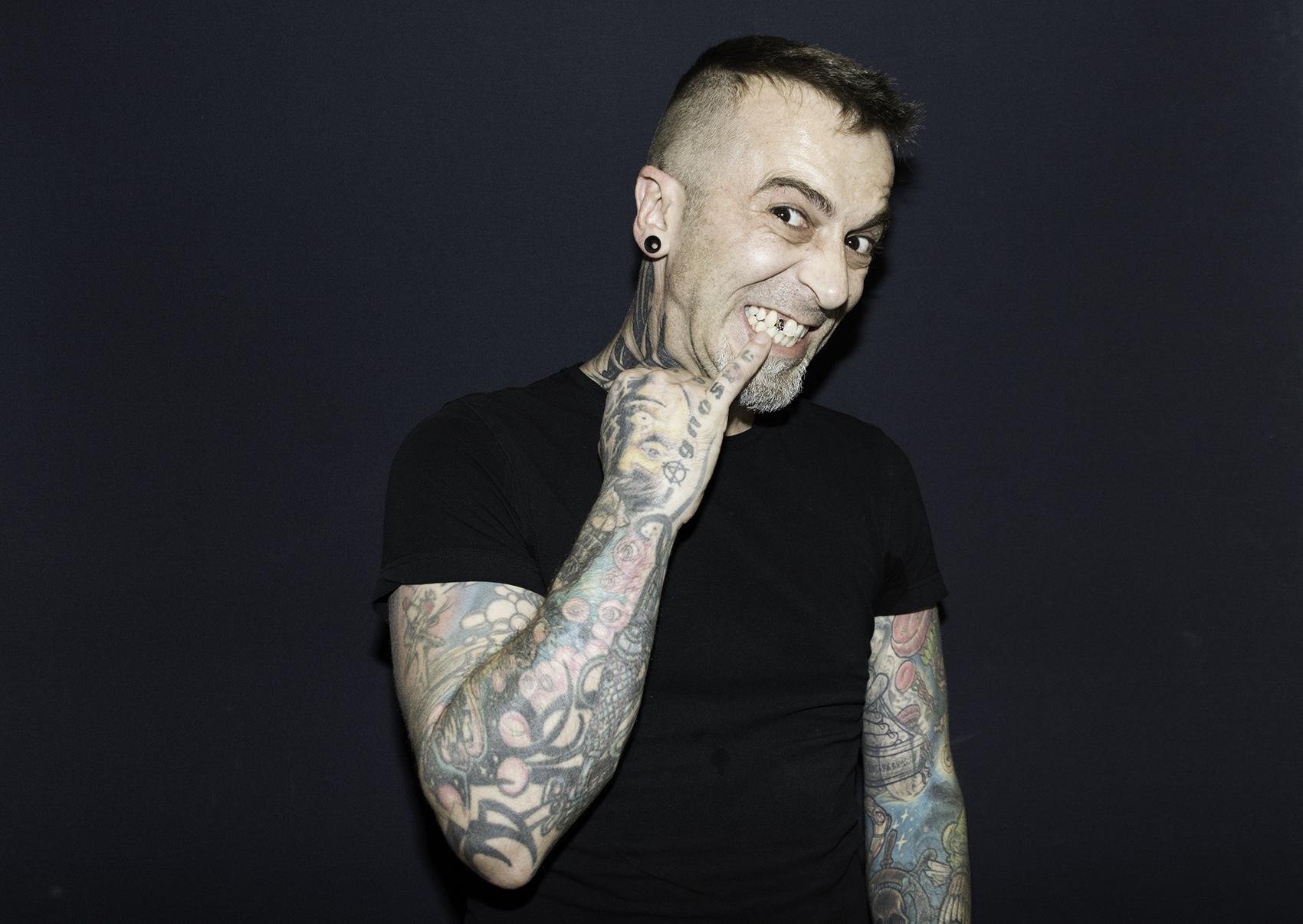 Dimitri HK, le punk qui tatouait dans sa cité