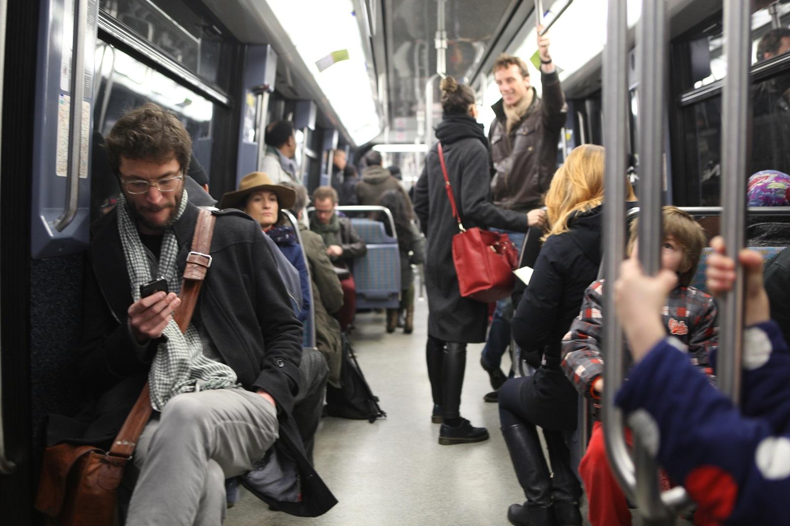 Les passagers des premiers métros 