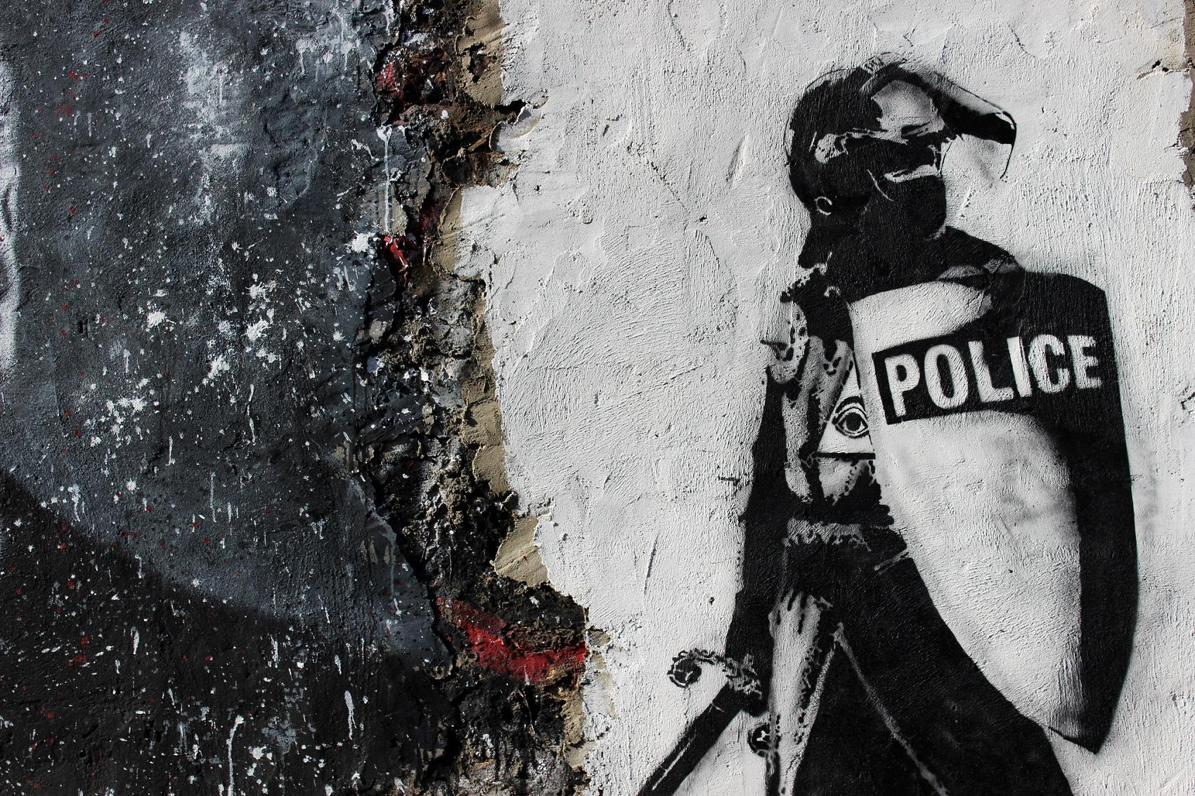 « Toi t’es arabe, t’es de la merde » : quand des flics se lâchent sur un sans-papiers