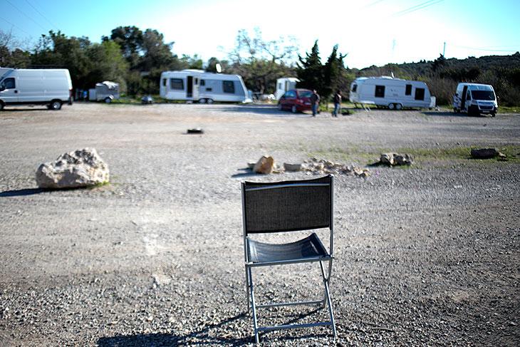 « On a mis le gravier pour qu’il n’y ait pas de boue. On n’est pas des sales. 
