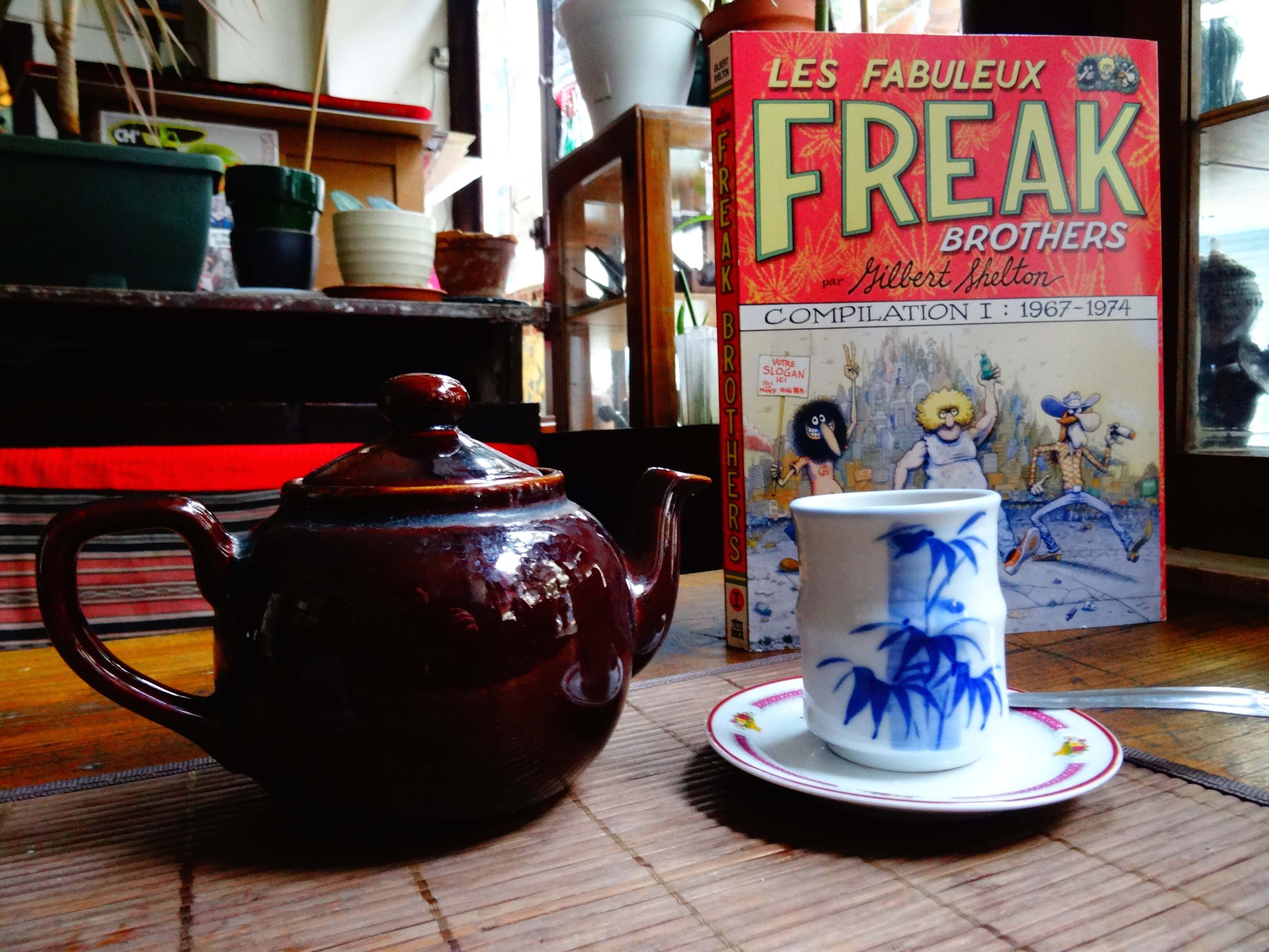 Un coup de thé, un Freak Brother