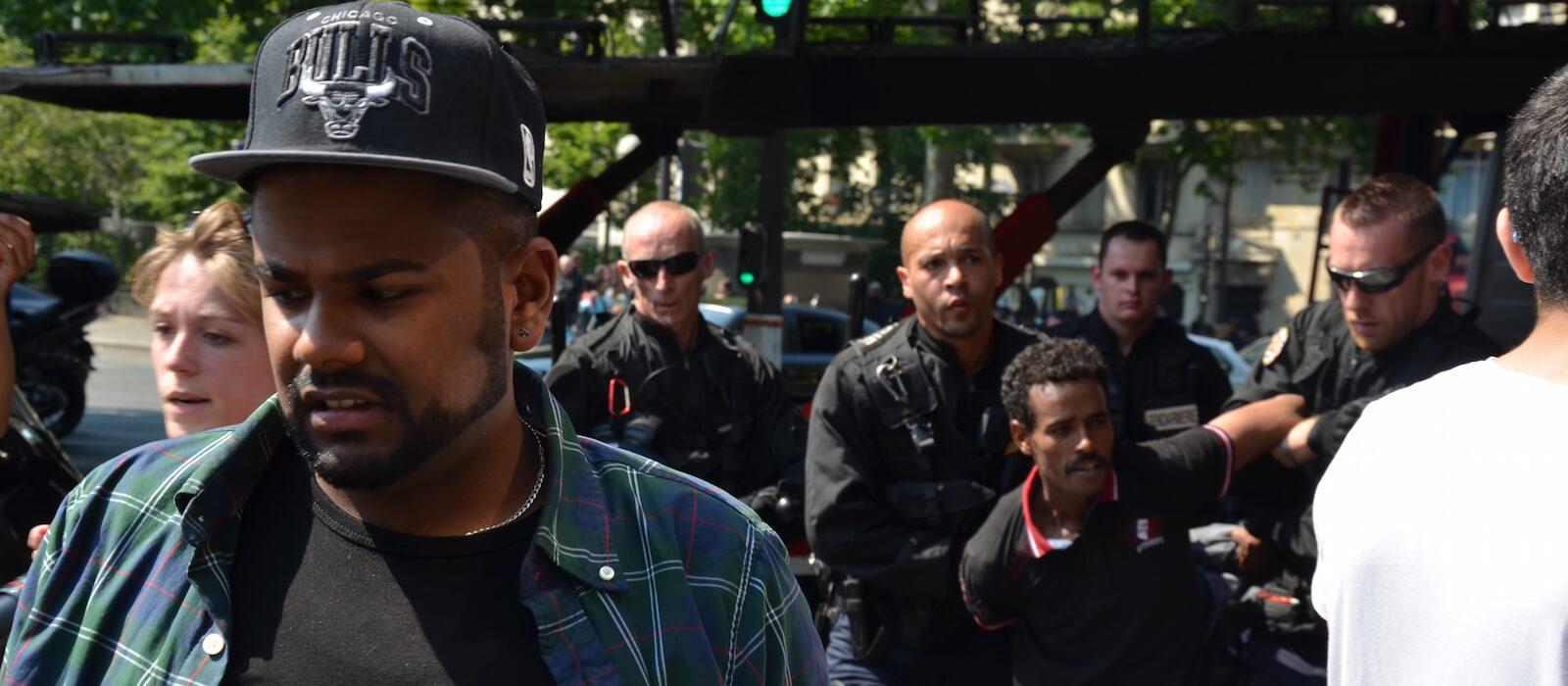 Après l’évacuation du camp de la Chapelle, migrants et policiers jouent à cache-cache