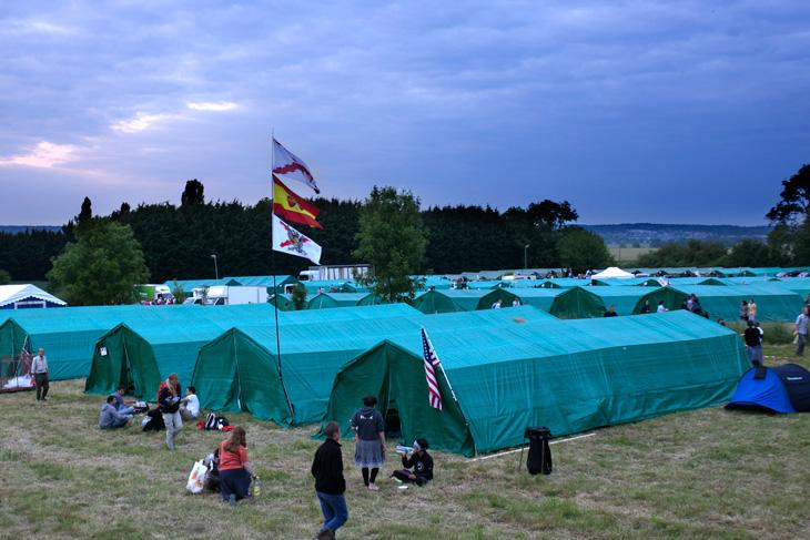 4 semi-remorque ont transporté le campemen