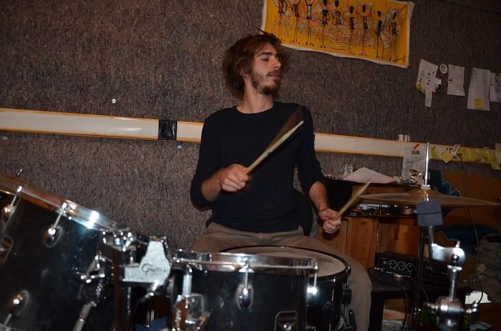 Au Wonder c'est batterie au sous-sol