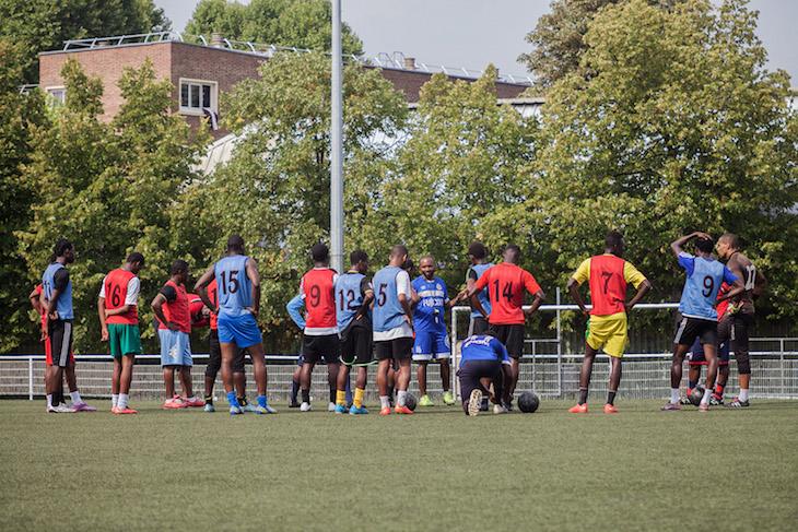 Coach Gaetan en pleine causerie
