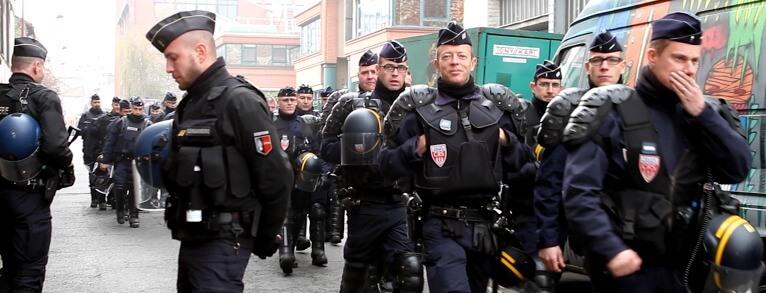 Perquisition : quand Dark Vador et ses troupes réveillent un squat 