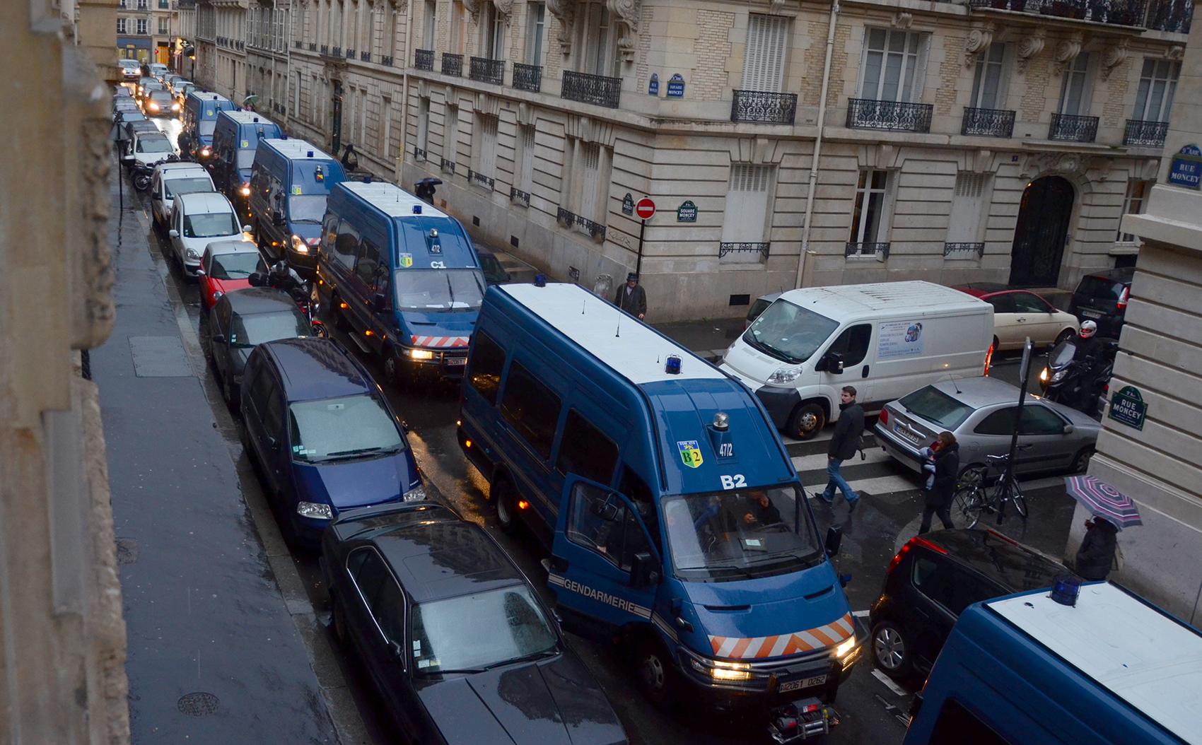 COP21 : Une centaine de militants expulsés dans le calme