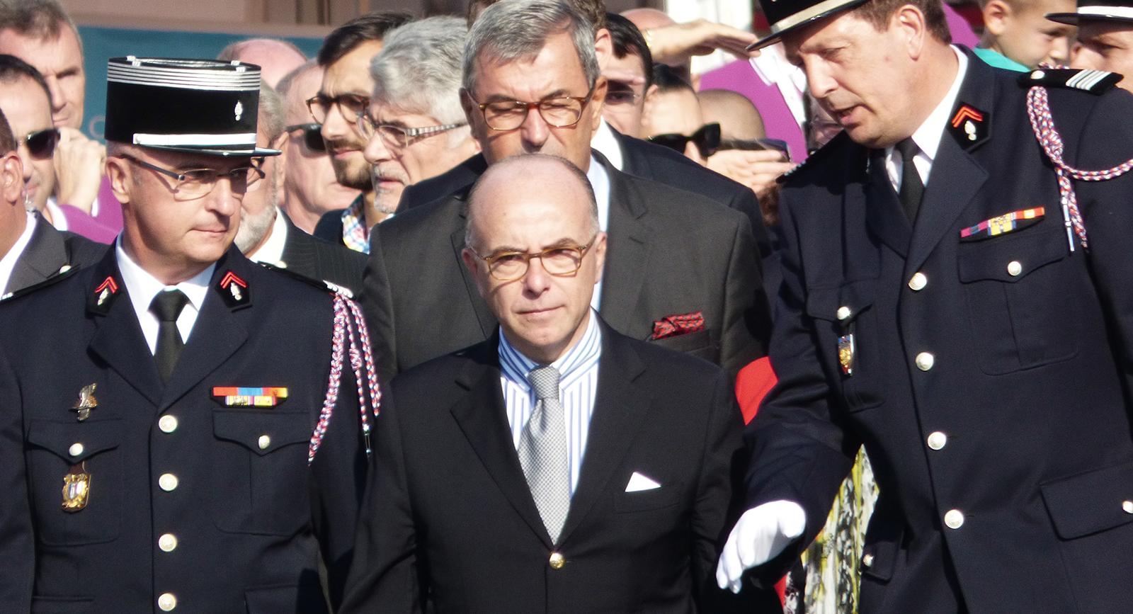 Document : Le gouvernement envisage d’«interner» les personnes fichées S