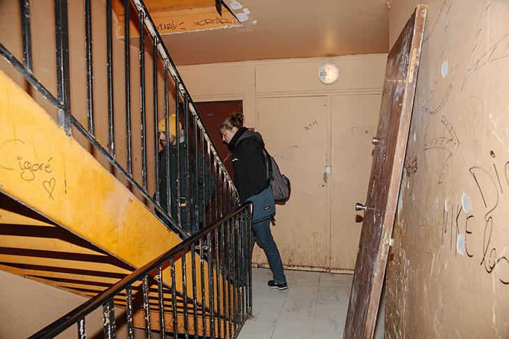 L'ascenseur est en panne depuis cinq semaines.