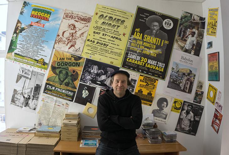 « Les gens vivaient les fenêtres ouvertes, du coup ça crachait du reggae à n’importe quelle heure. 