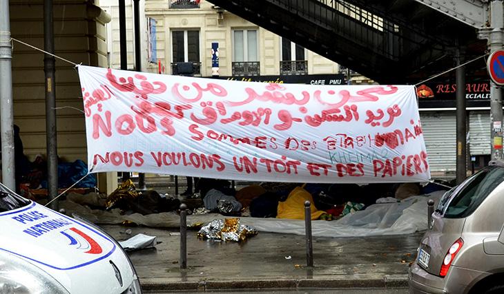 Leur objectif ? Tenir suffisamment longtemps pour forcer la main à la mairie et obtenir des places en hébergement d’urgence