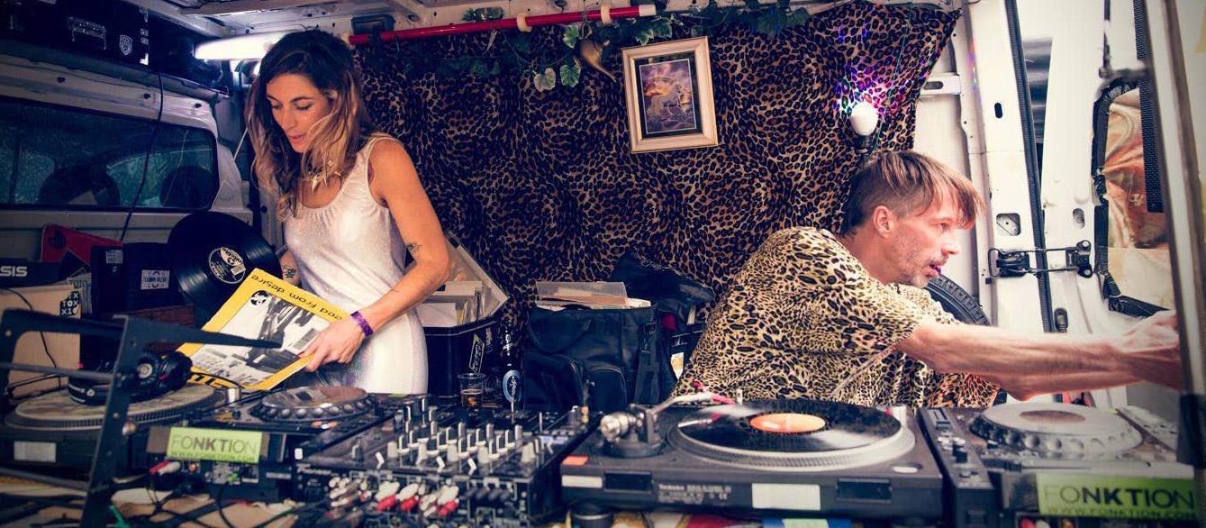 Le Camion Bazar balance ses mixs du Weather jusqu'en Pologne