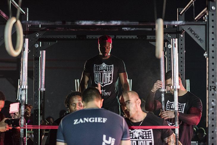 Début du concours de tractions.