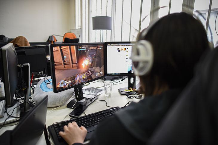 Il veut faire croire qu'il boss