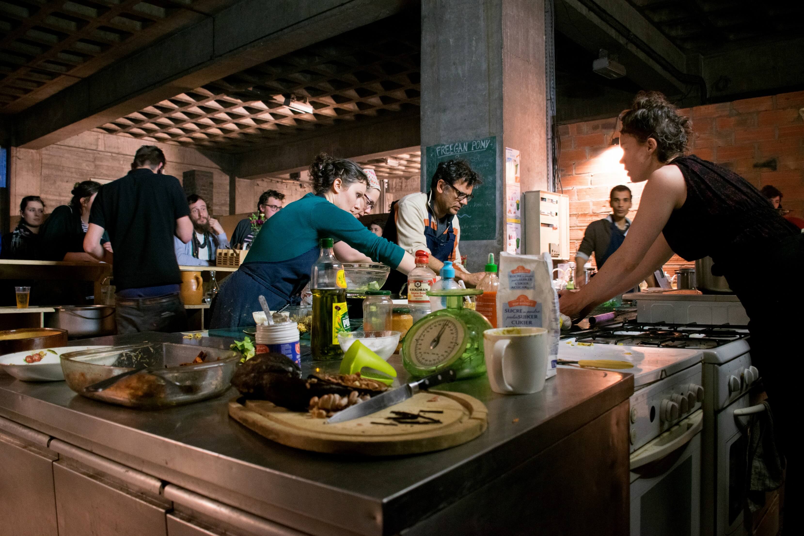 Dans les cuisines, ça s'active !