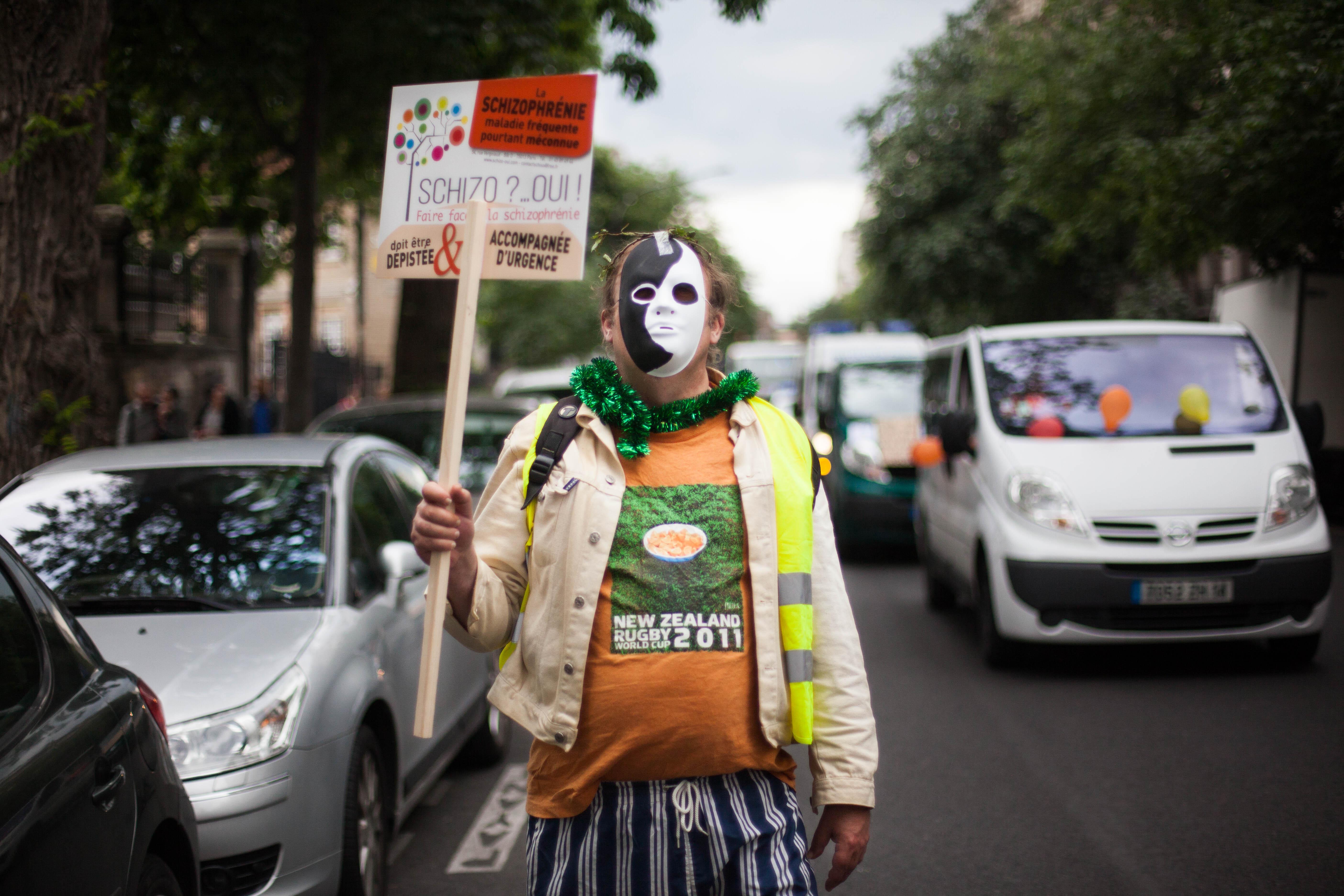 « Je suis paranoïaque apparemment. 