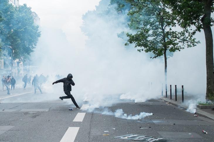 Paris sous les grenade