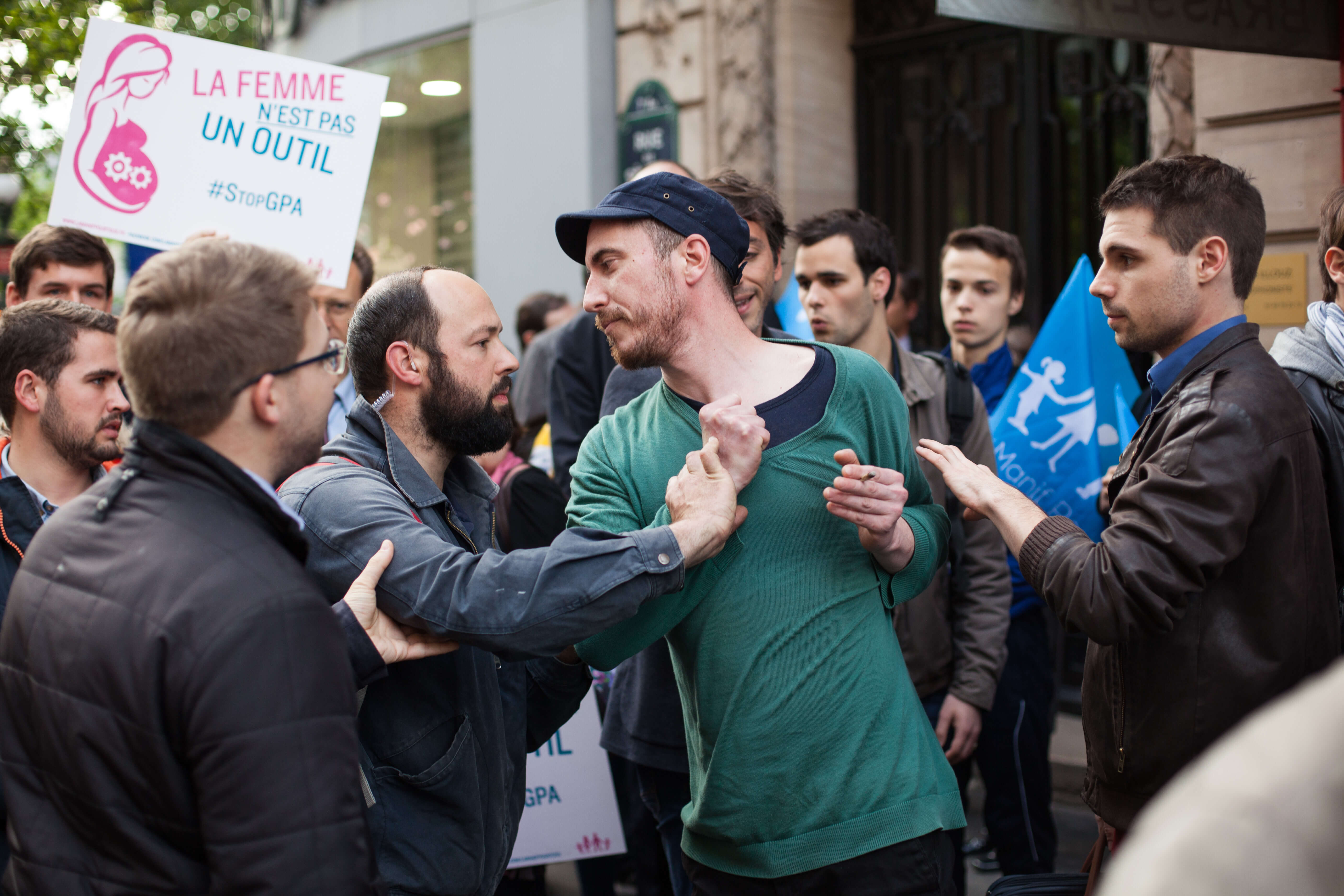 Pink Bloc VS Manif pour Tou