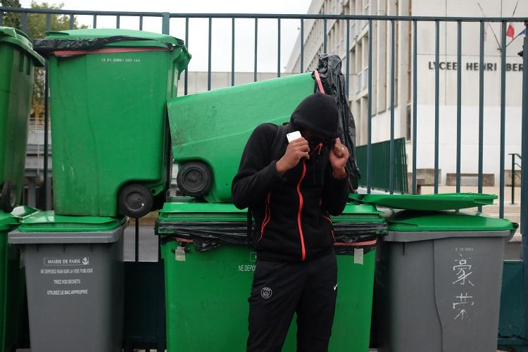 Il danse le Mia devant Bergso