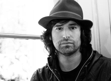 Pete Yorn: « Frank Black est bien plus qu'un héros maintenant que j'ai travaillé avec lui »