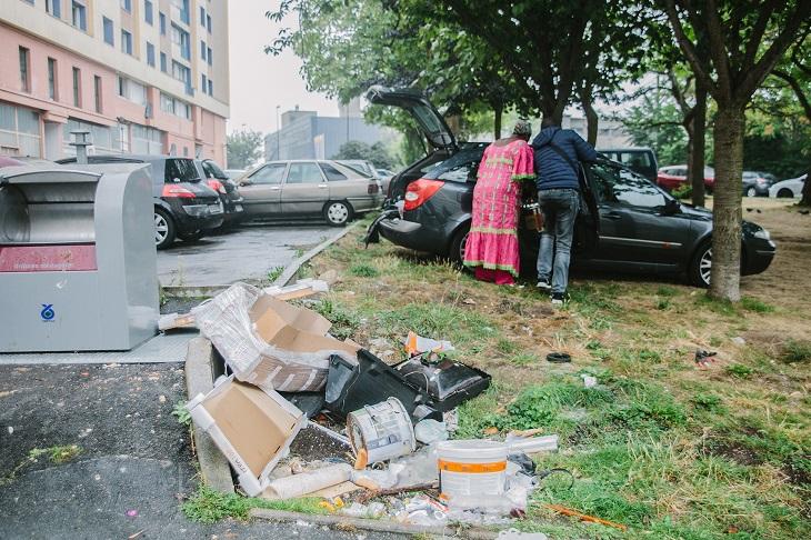 Les poubelles s’entassent aux quatre coins de la cité