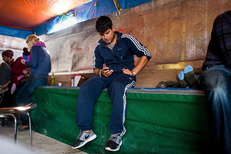 I'm sending an SMS to the world